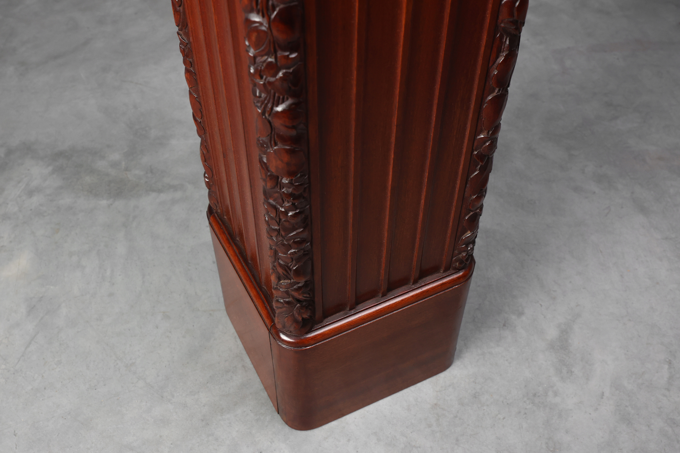 French Art Deco square Oak Pedestal, circa 1915thumbnail